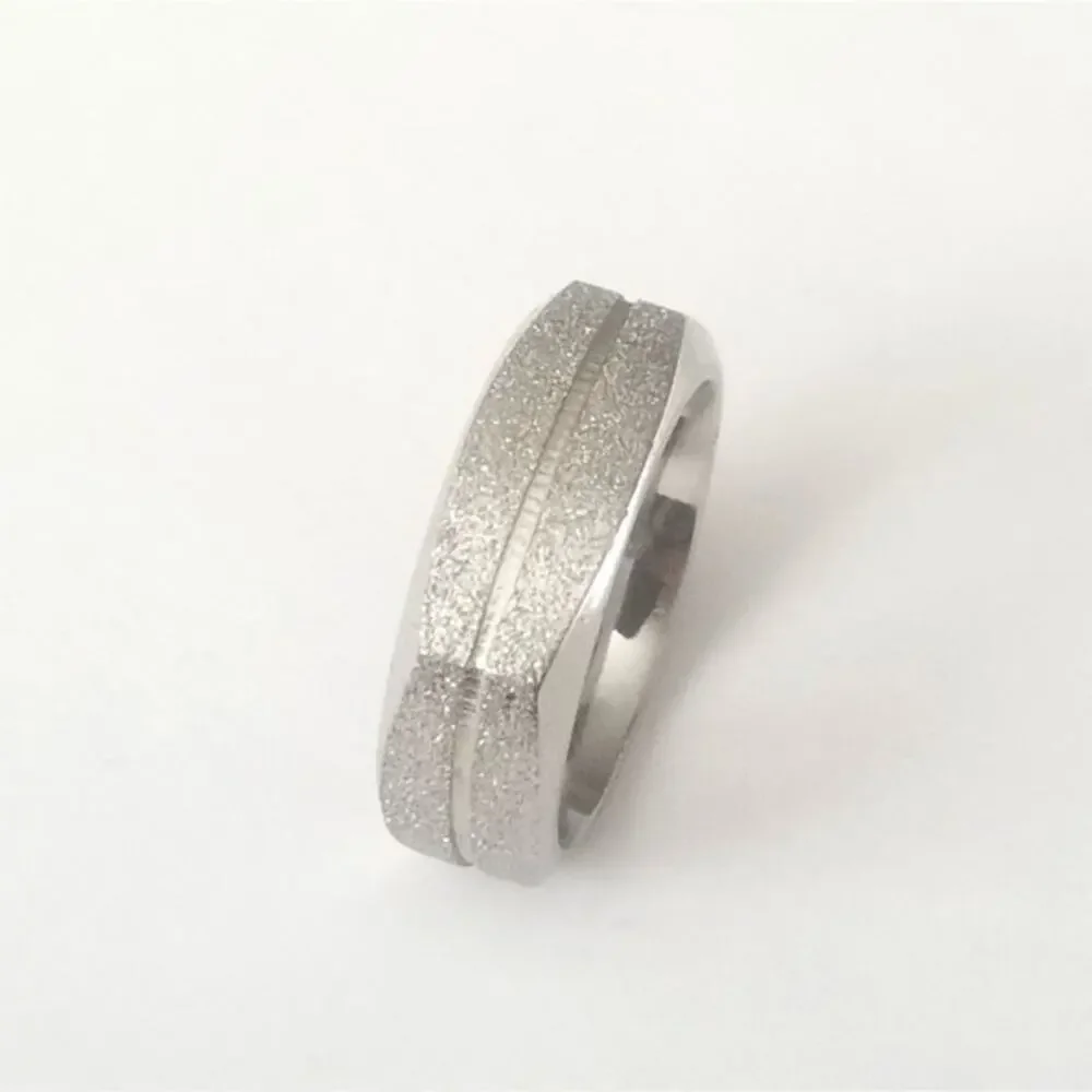 New stainless steel ring/band size 7